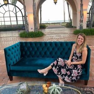 Meet your Posher, Abby